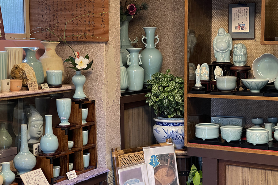 長春青磁陶窯 - 秘窯の里伊万里大川内山へ日本の伝統工芸品